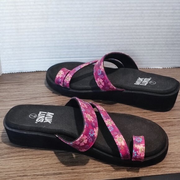 Mukluks sandals women's size 7 purple floral design lightweight - Picture 2 of 10